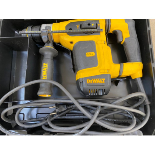 DeWALT D25413K Marteau combiné SDS-plus (1000W/4,2J) Coffret